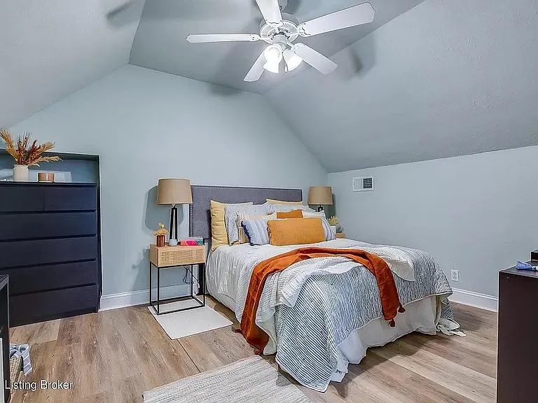 409 E Brandeis Ave — Photo 19