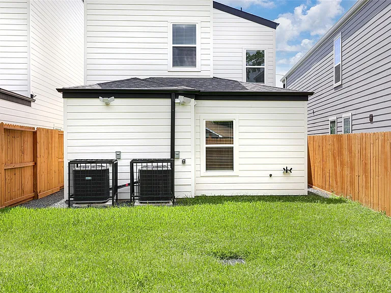 934 S Lane St #A — Photo 30