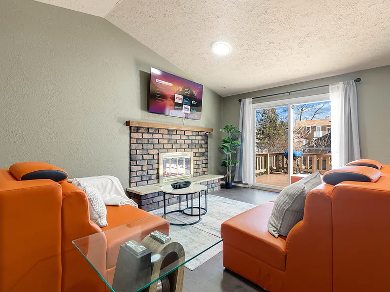 625 Robert Ave — Photo 12