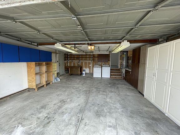2nd image of 3397 Burgundy Dr