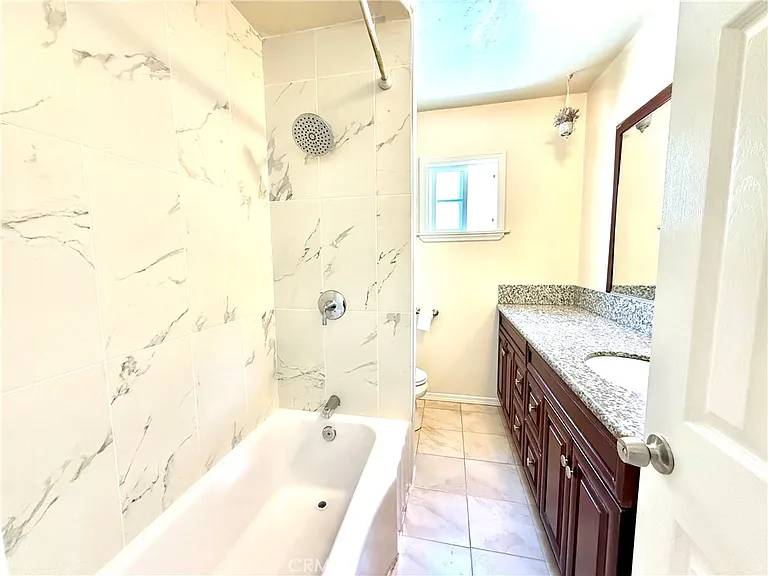 1946 Dawson Ave — Photo 12