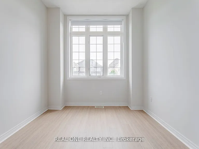 1263 Craigleith Rd — Photo 32