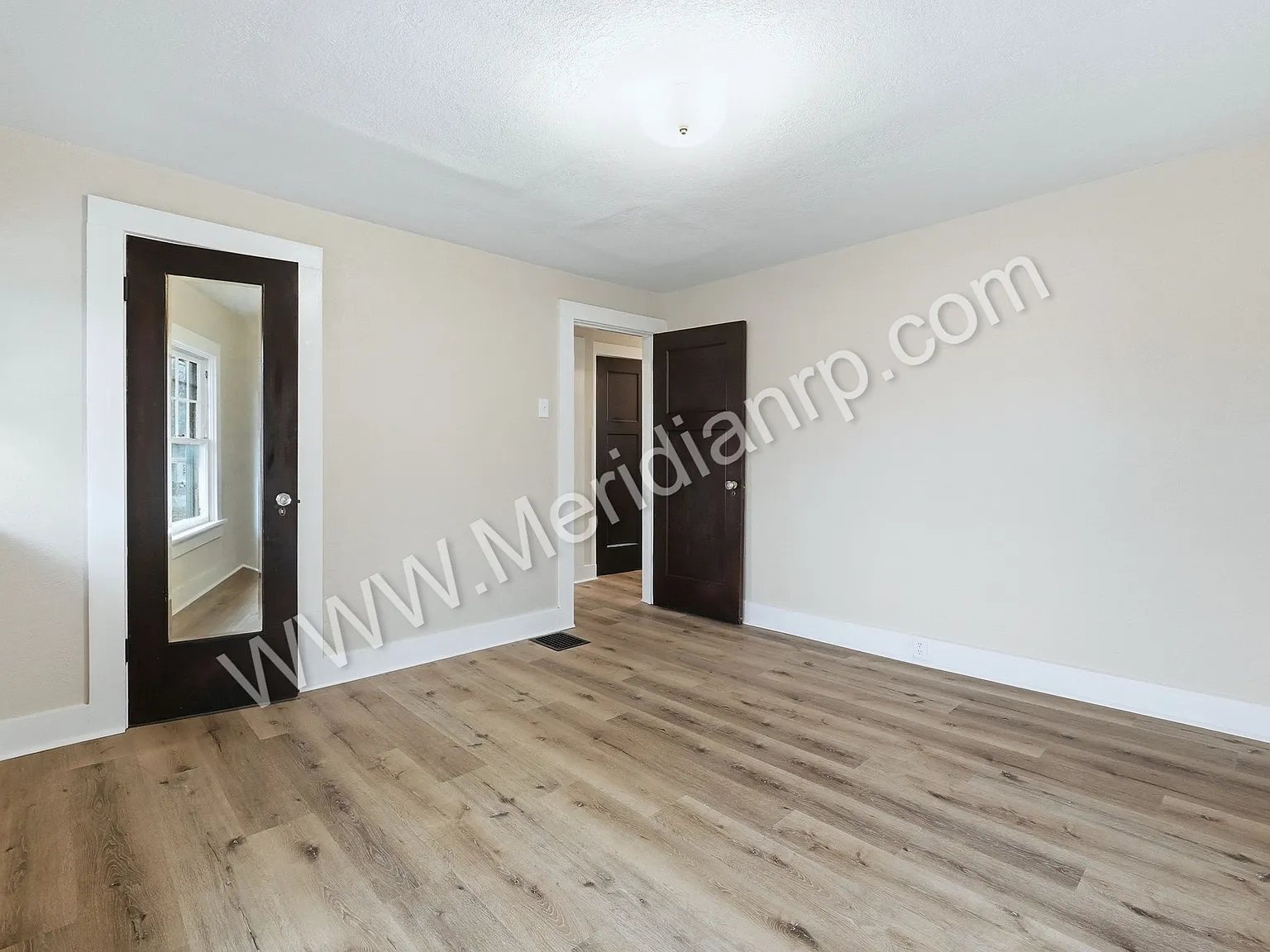931 Woodview Boulevard - 1 — Photo 4