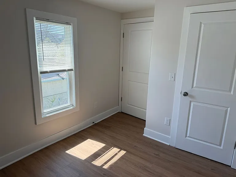 202 Vermont St #UPPER — Photo 11