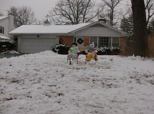 499 College Rd, Lake Forest, IL 60045