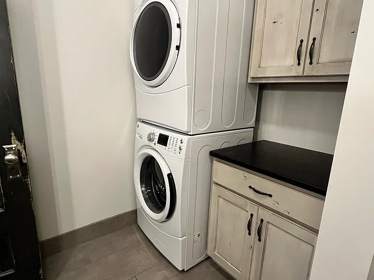 210 N Walnut St #11 — Photo 15