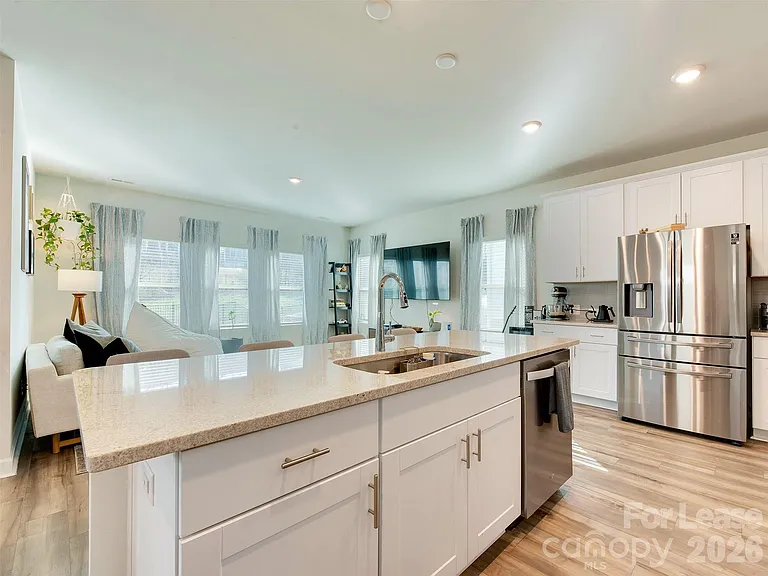 4009 Woodland View Dr — Photo 14