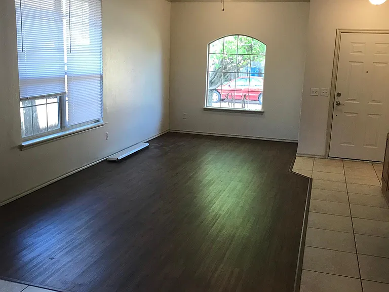 635 Sisken Ct — Photo 13