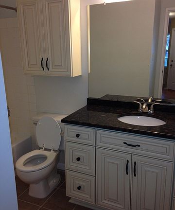 5th image of 1378 E Wyndham Cir APT 106
