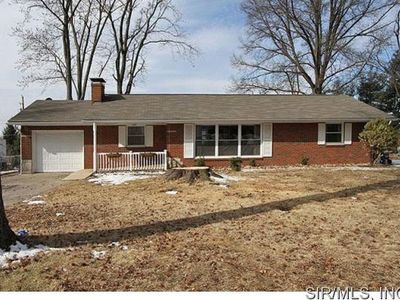127 Roger Dr, Lebanon, IL, 62254