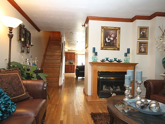 3rd image of 14 Mersereau Ave