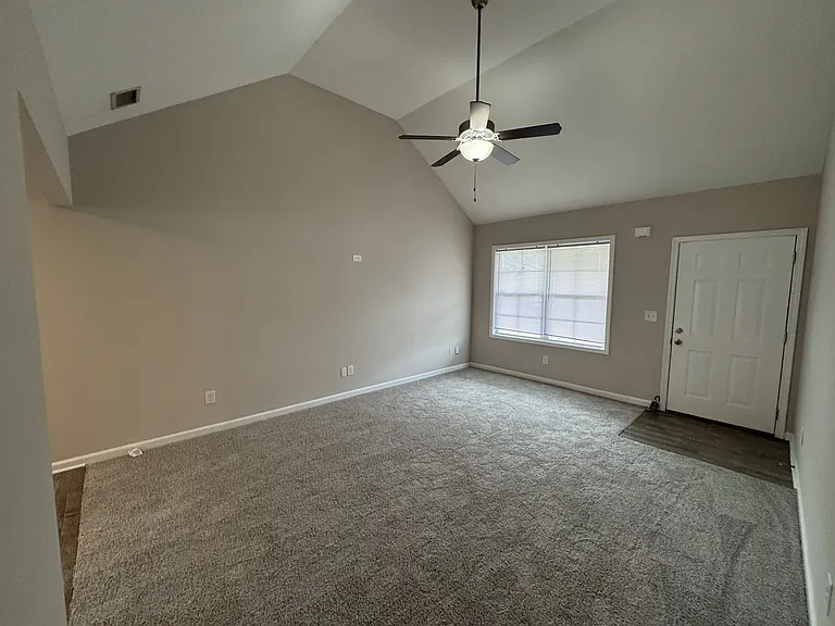 1529 Gambill Wood Dr — Photo 3