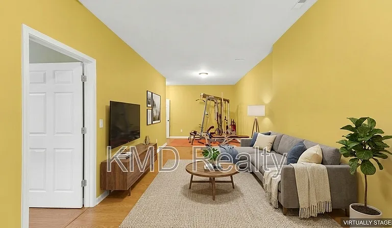 5010 Bellville Ct — Photo 9