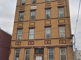 198 Delaware Ave