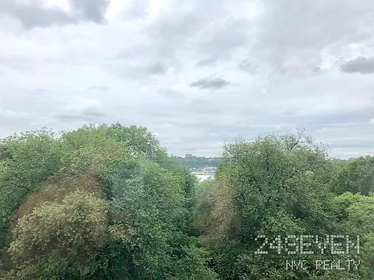 Rented by 24 7 NYC Realty Inc. | media 13