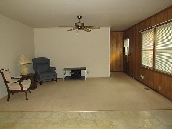 2nd image of 1625 Brookdale Ave
