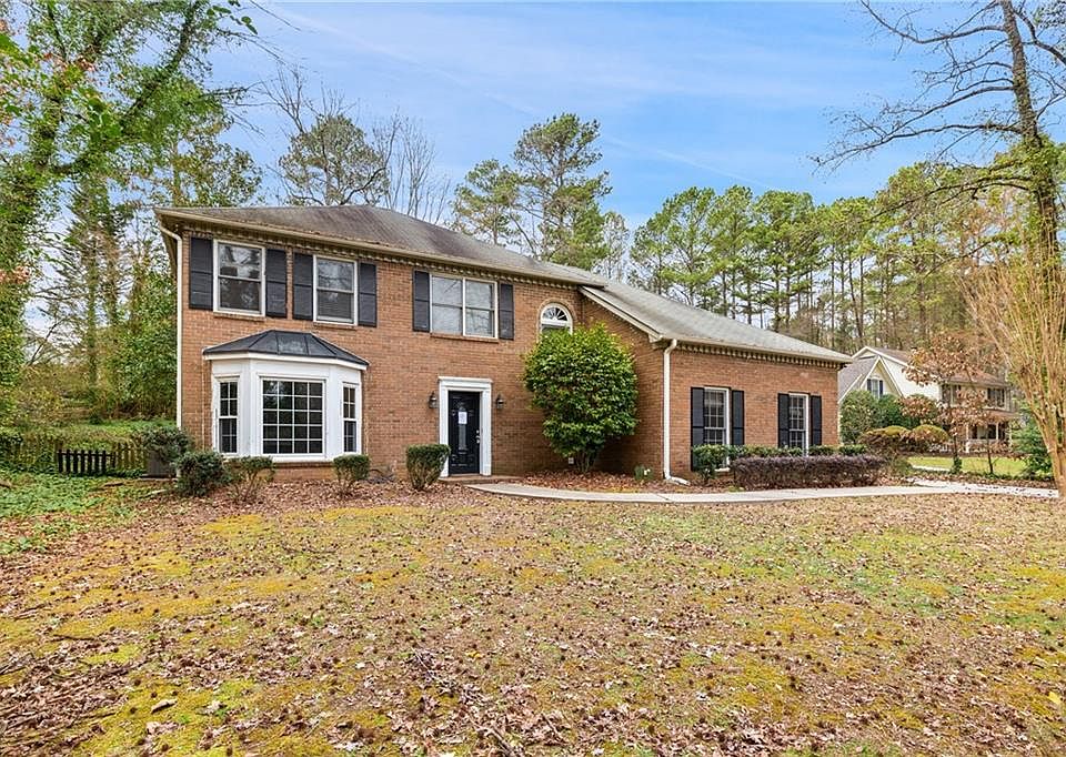 1st image of 407 Walnut Grove Rd