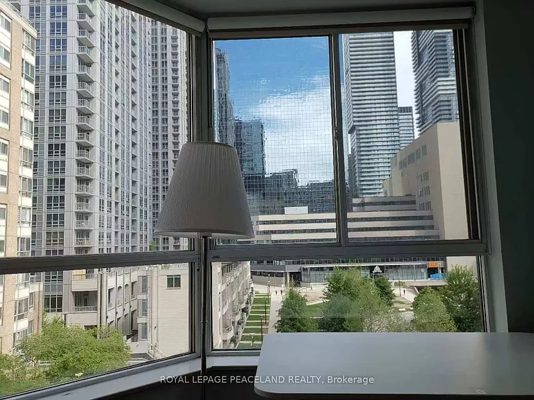 44 Gerrard St W #704 — Photo 11