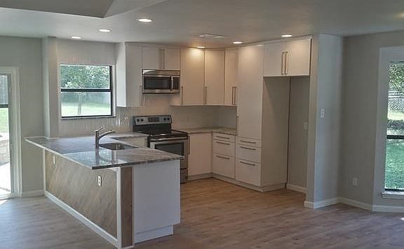 4th image of 3705 Peach Vista Dr