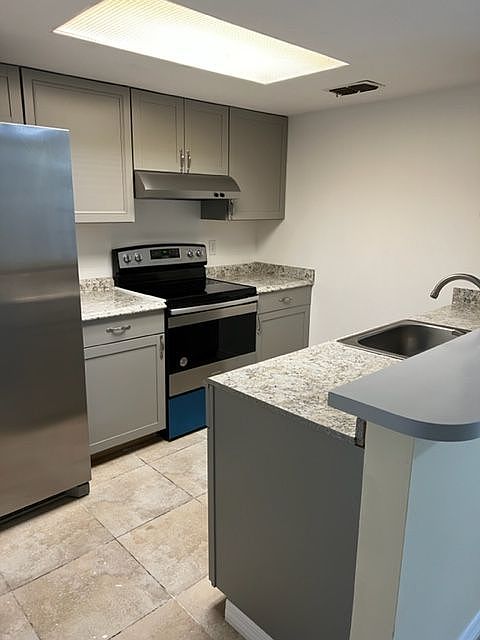 1st image of 7643 Melissa Ct N