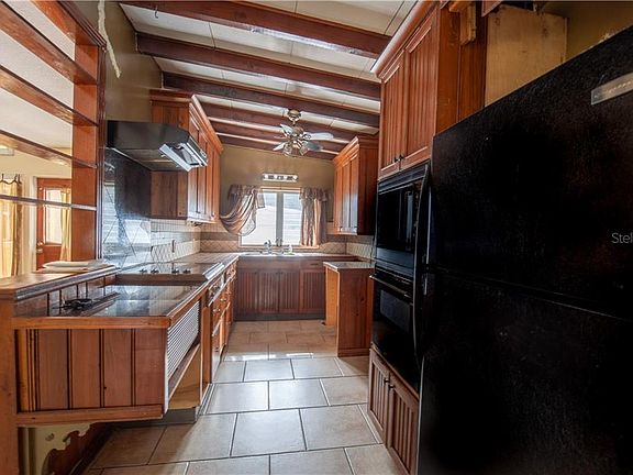 3rd image of 3523 Corrine Dr