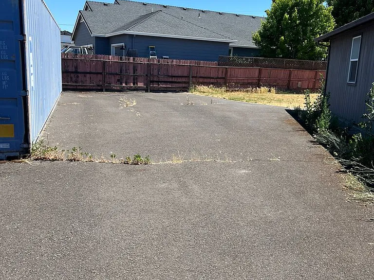 1460 Oxford Cir — Photo 23