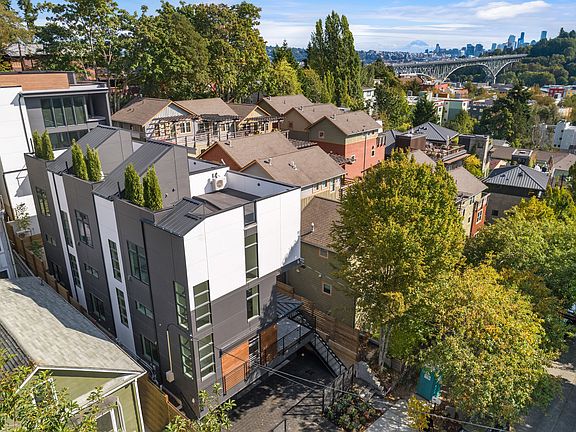 Evanston North: 100 convenient steps to downtown Fremont yet with lofty living above the tree line!