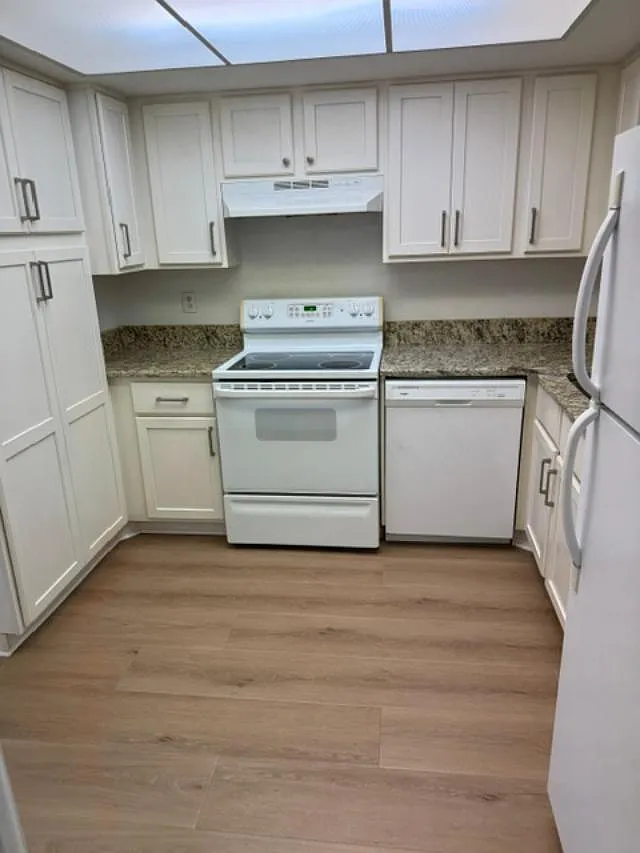 1 bed, 1.5 bath, 873 sqft, $1,800 — Photo 4