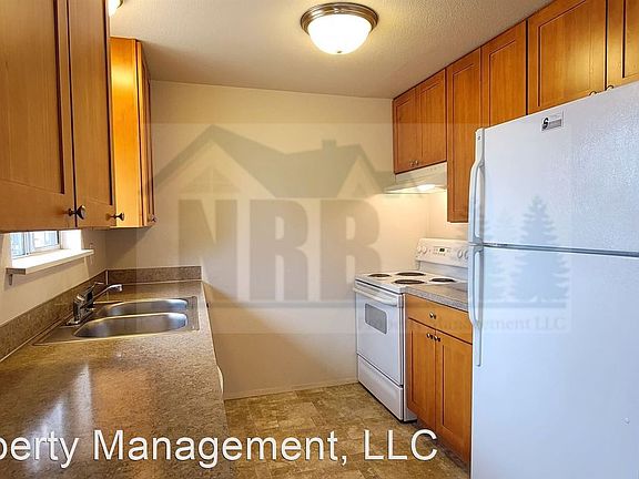 3rd image of 16910 B St E