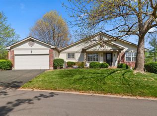 15709 Eldon Ridge Dr, Chesterfield, MO 63017