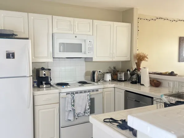 75-6081 Alii Dr #104, Kailua Kona, HI 96740
