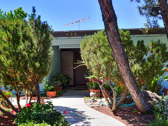 2nd image of 422 Jardin Pl