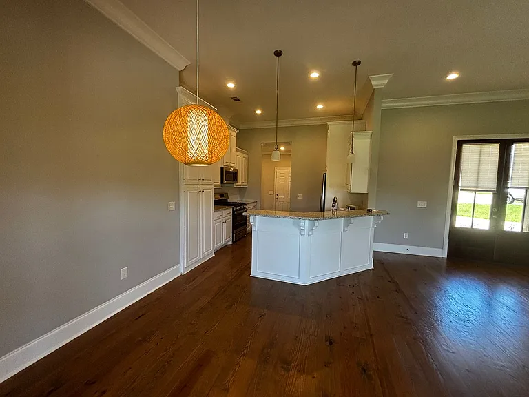 310 Candlewood Ct — Photo 5