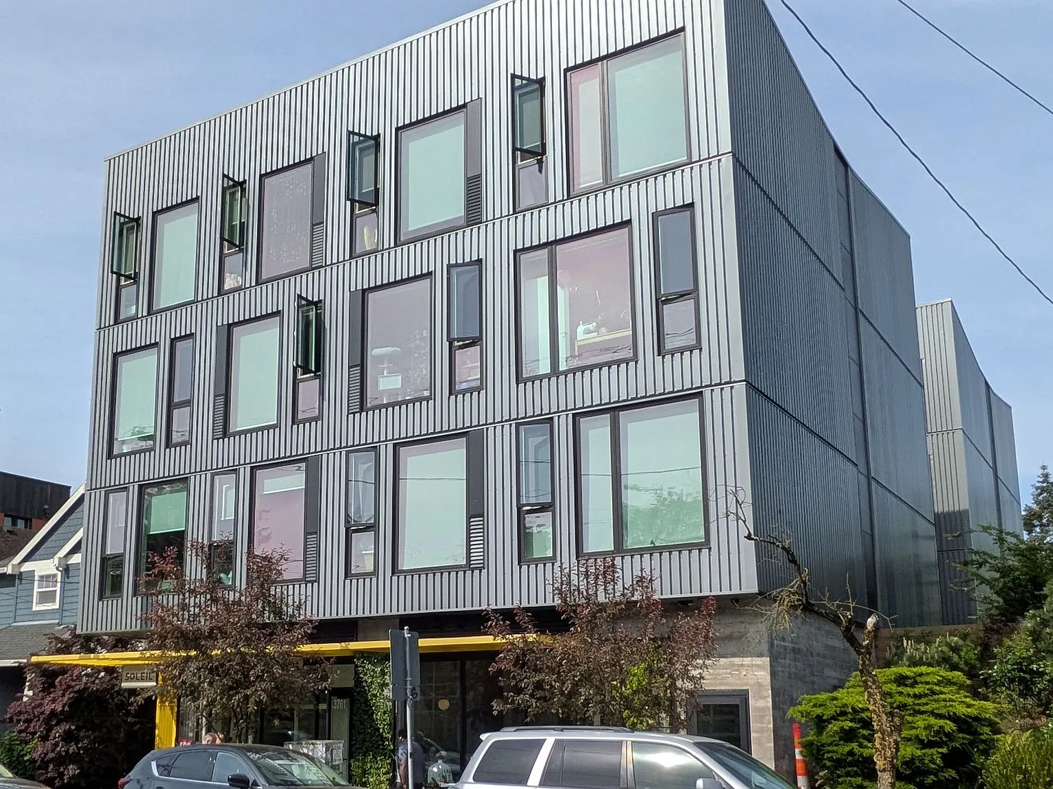 Soleil Apartments — Photo 2
