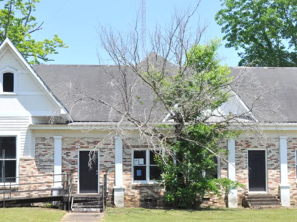 761 Main St, Chipley, FL 32428