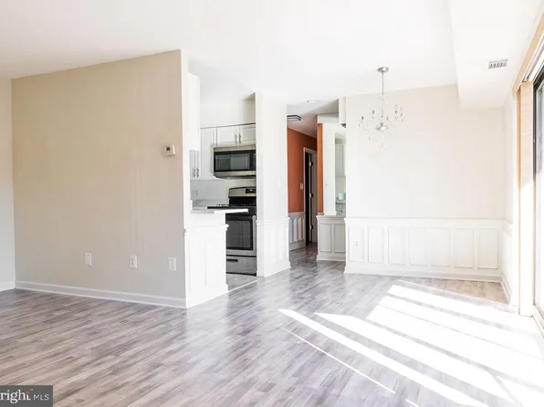 7618 Savannah St APT 104, Falls Church, VA 22043
