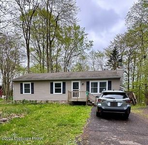 1198 Chickadee Dr, Pocono Summit, PA, 18346