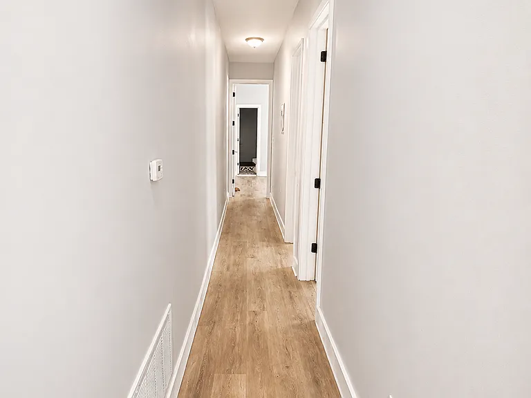 467 Ferry St #1A — Photo 4