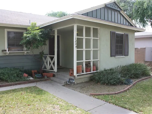 1204 Riverside Dr, Fullerton, CA 92831