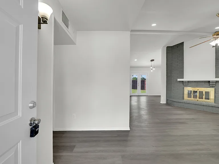 1300 Rivercrest Blvd — Photo 5