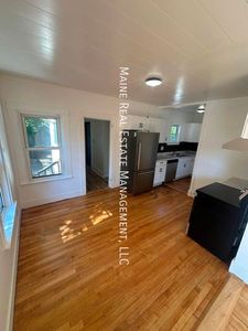 178 Pearl St, Bangor, ME, 04401