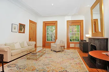 Rented by R New York