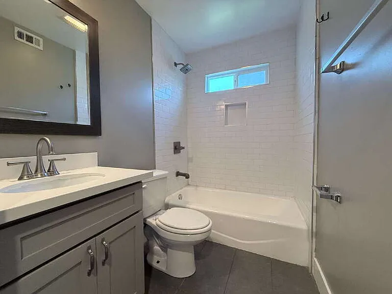 3652 1/2 Percy St #LOWER — Photo 19