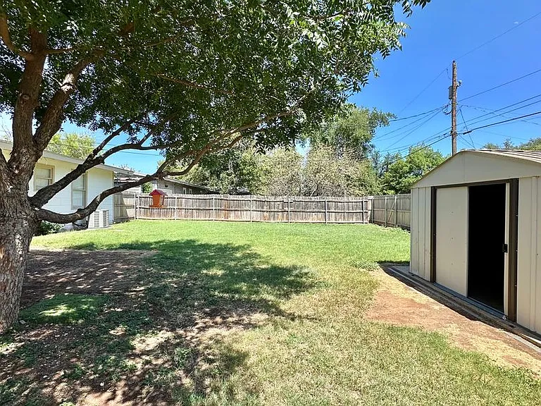 2473 Culver Ave — Photo 18