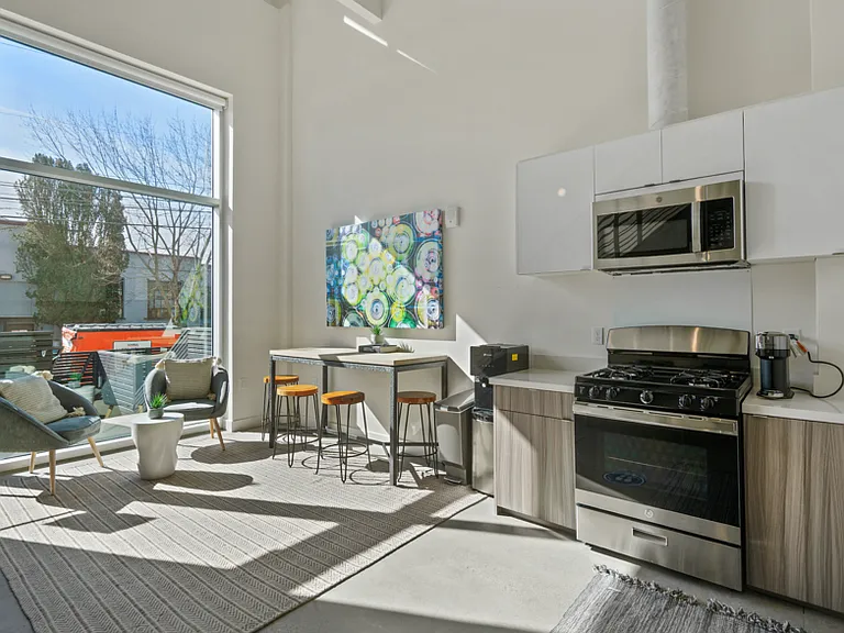950 Lofts — Photo 72