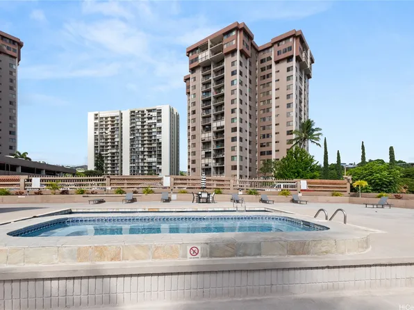 98-501 Koauka Loop APT A1603, Aiea, HI 96701