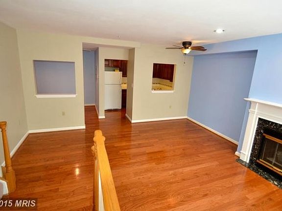 from living room to Den/Dining room and Kitchen