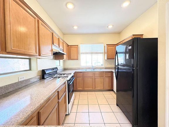4th image of 9795 Villa Lorena Ave