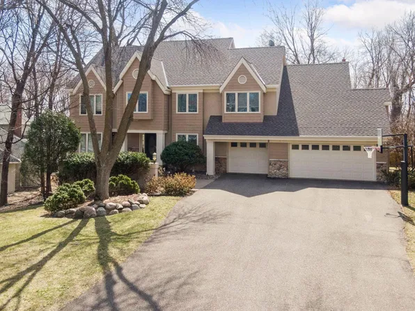 19855 Muirfield Cir, Shorewood, MN 55331