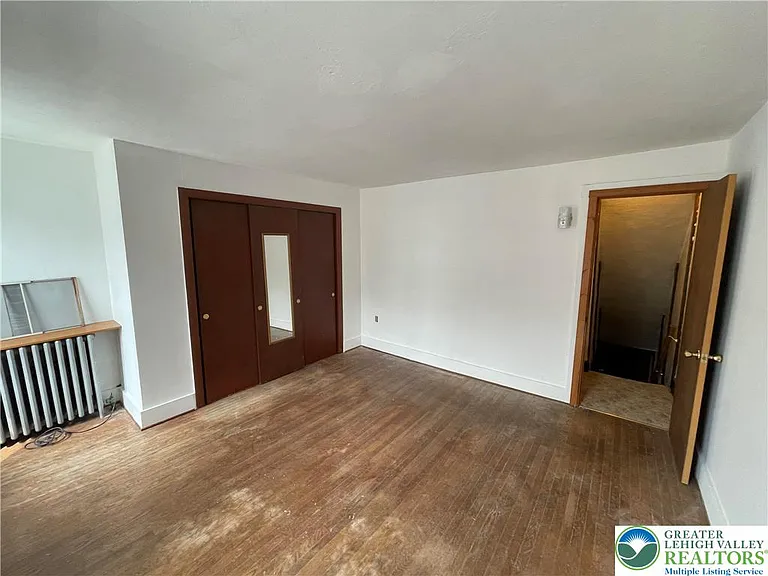 149 E High St — Photo 6